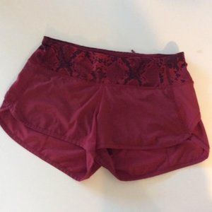 Women's Lululemon Speed up low rise lined  short size 2